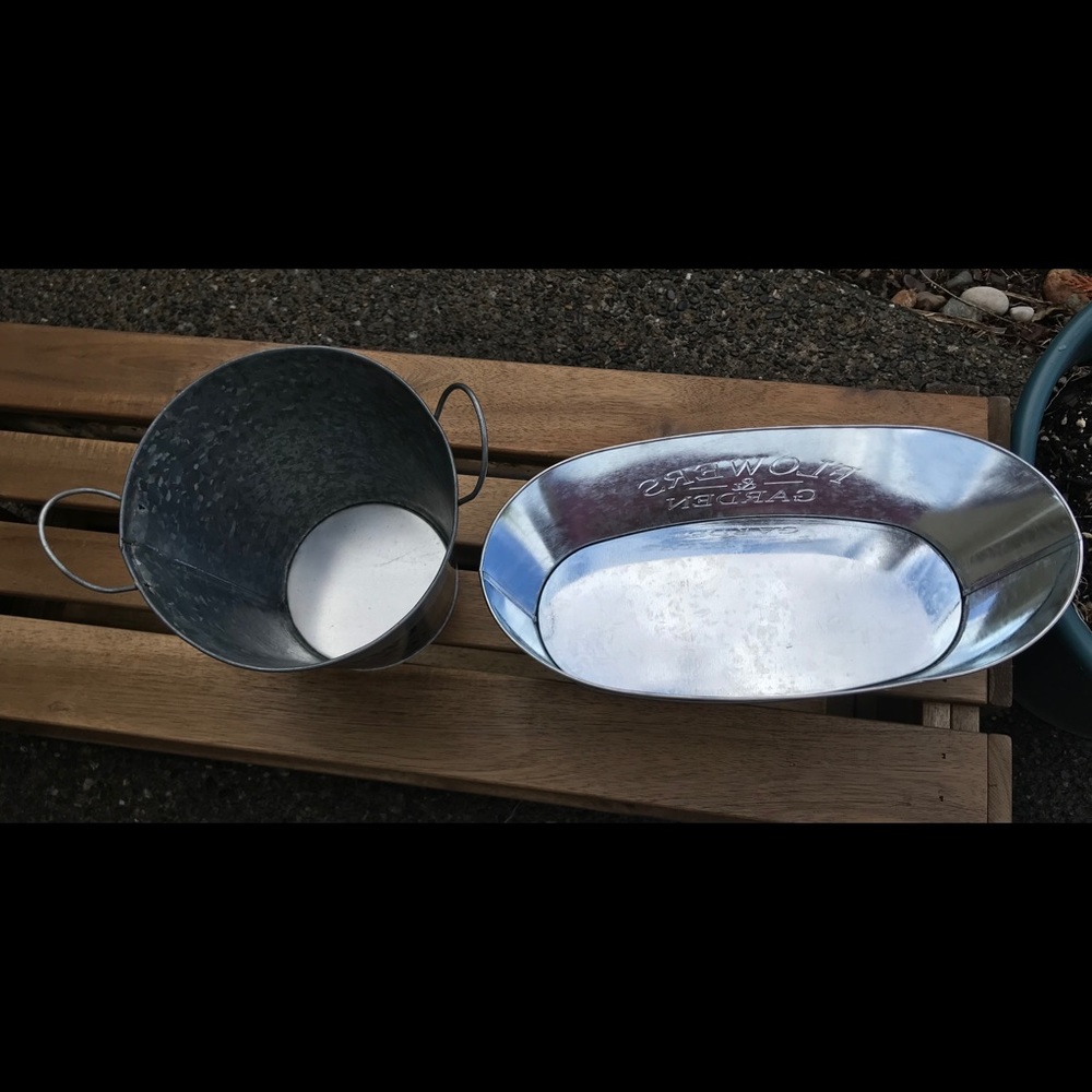 2 pc metal planters - Picture 6 of 6